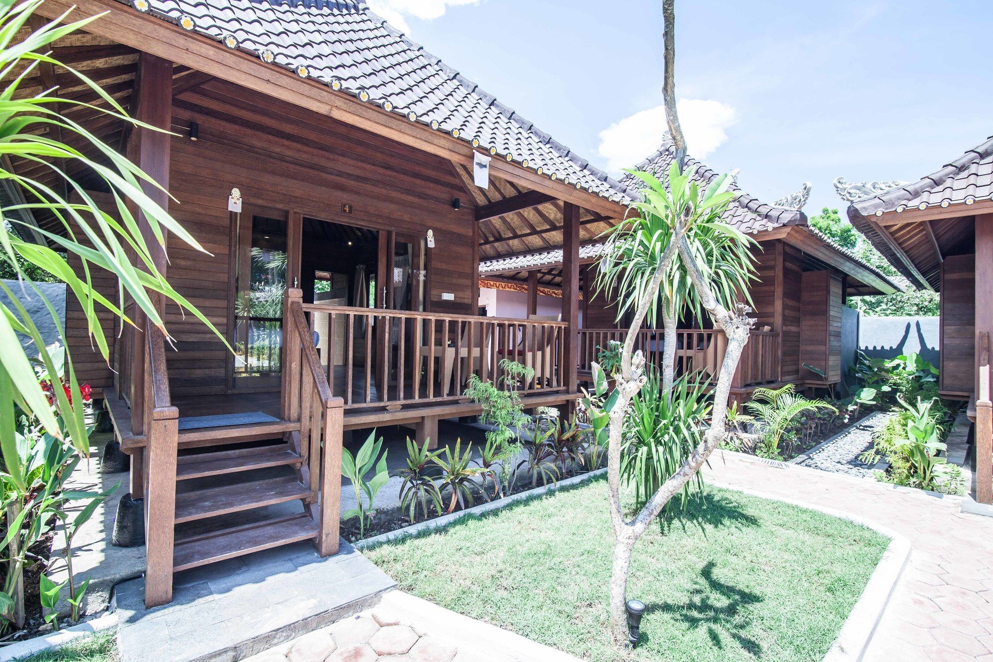 Garden Cottage Lembongan & Hostel Nusa Lembongan  Bagian luar foto